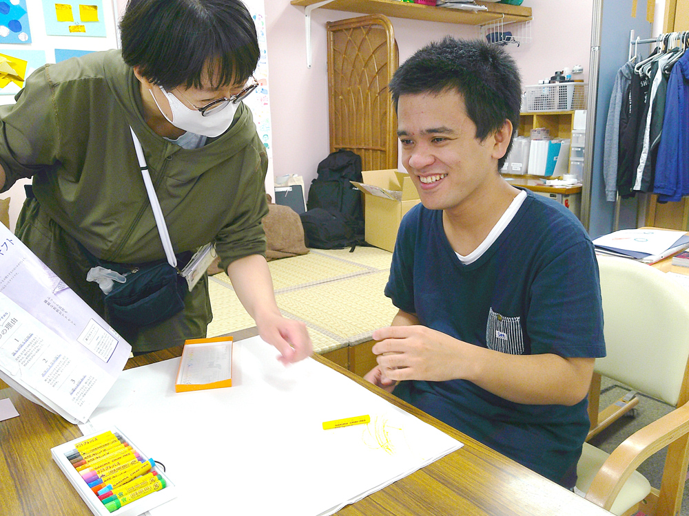 美術ワークショップの画像02です