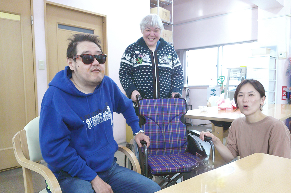 20251106「車椅子の寄付をいただきました」02の画像です